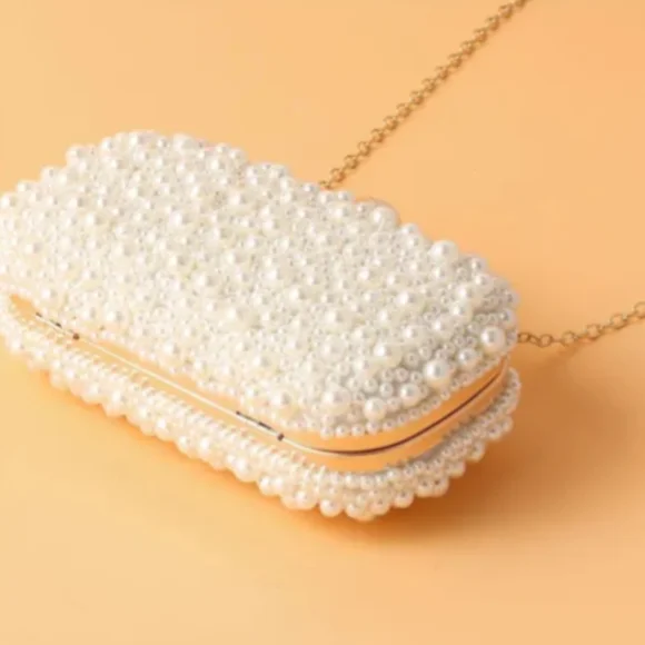 Simone - Pearl Hand Clutch - Picture 8 of 11